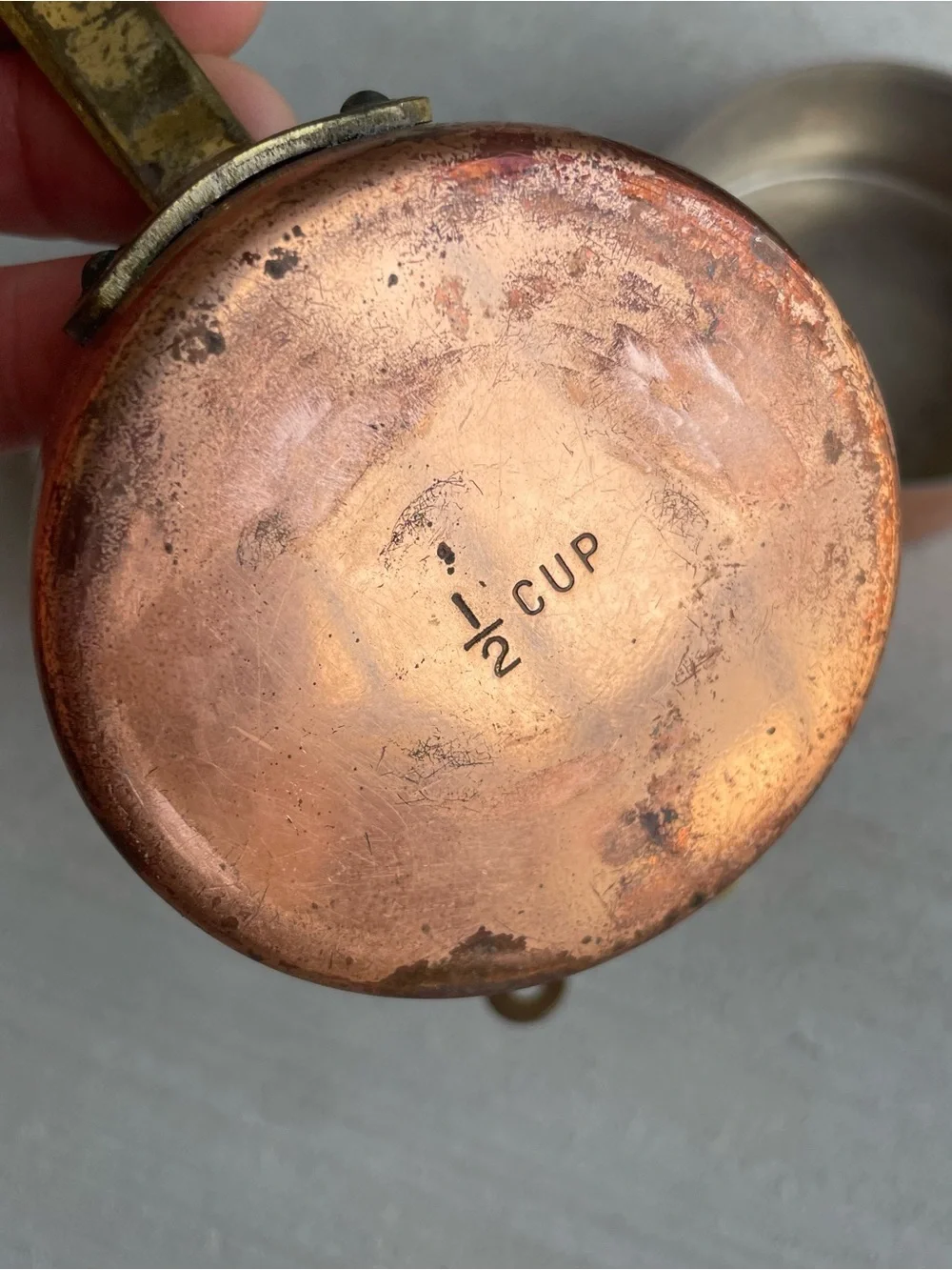 Set Of 4 Vintage Copper & Brass Handle Measuring Cups Nesting Pouring